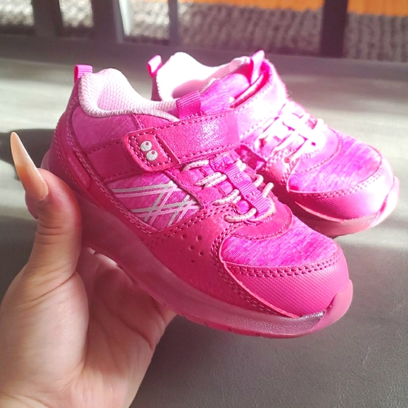 Stride Rite Other - STRIDE RITE LIGHT UP SNEAKERS